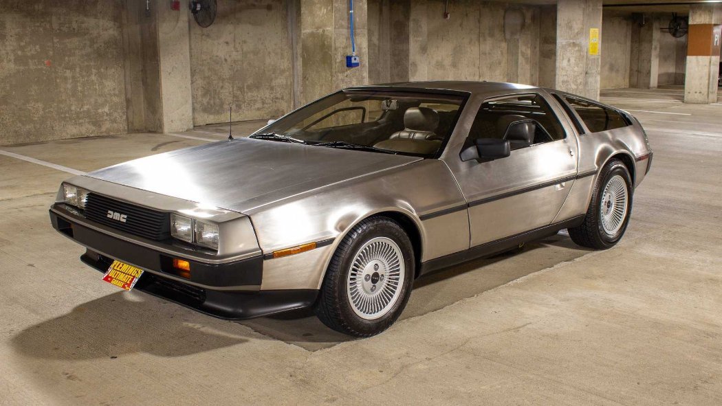 delorean.jpg
