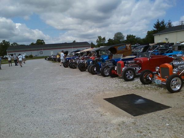 Walts Hotrods.jpg