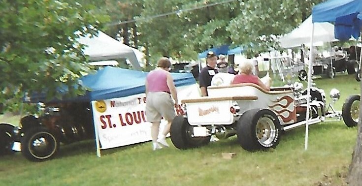 STL sign.jpg